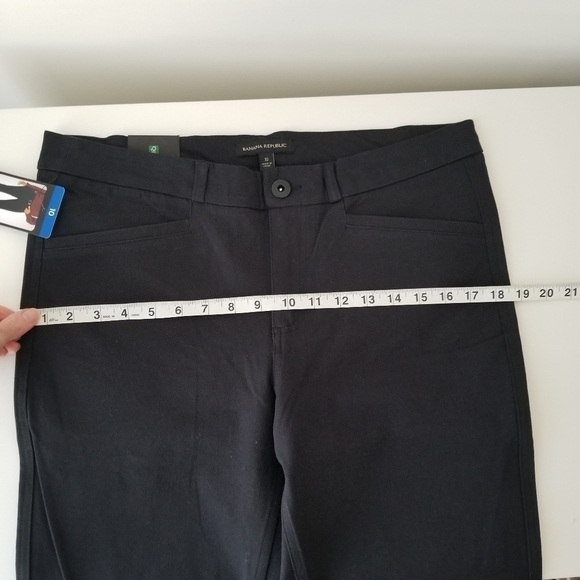 NWT Banana Republic Black Slim Straight Cropped Pant Size 10 - Picture 3 of 12